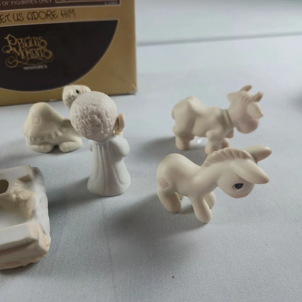 Precious‎ Moments Nativity Miniature Set Come Let Us Adore Him 1982 Boxed